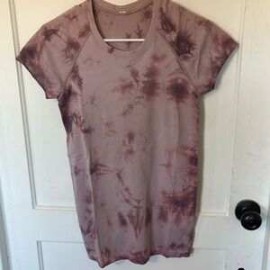 Womens Lululemon Swiftly Tech Short Sleeve 2.0 Size 6.